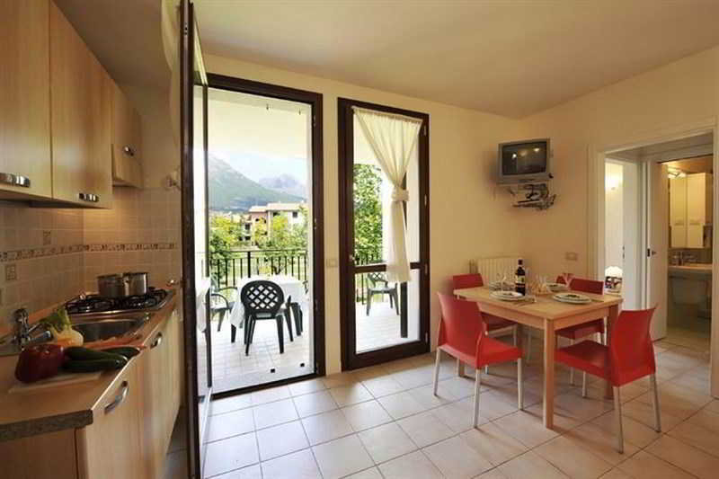 Room
Room
di Residence Porto Letizia