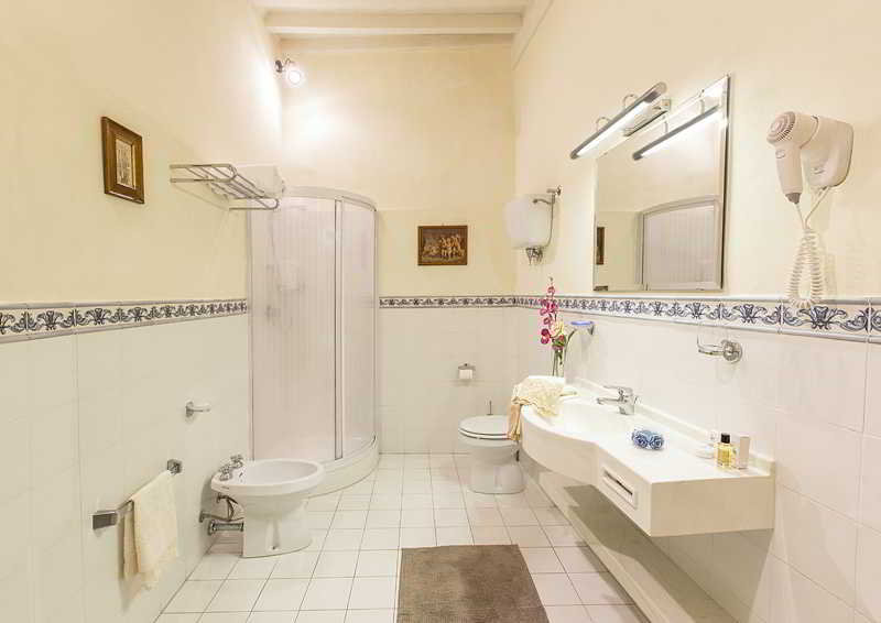 Room
Room
di Piccolo Hotel Cortona