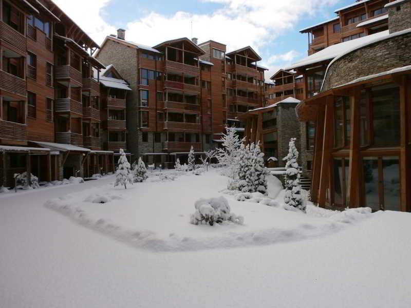 Saint Ivan Ski Apartments image 1