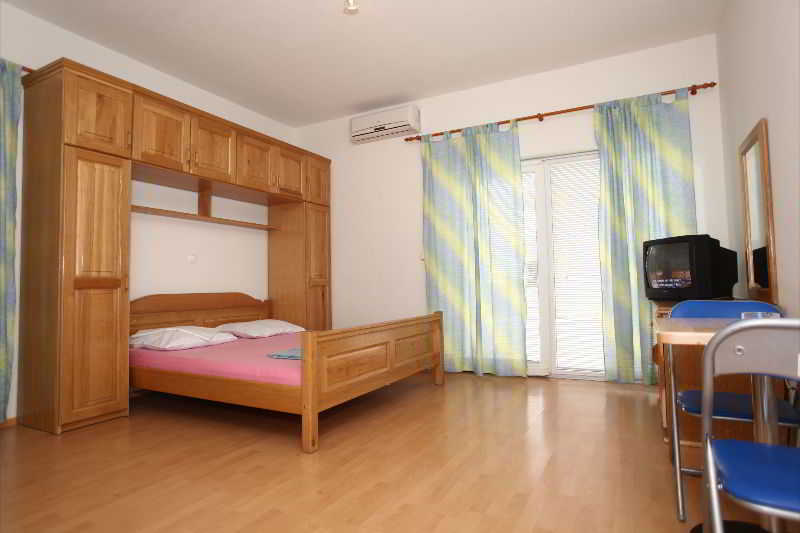 Room
Room
di Apartments Buljubasic