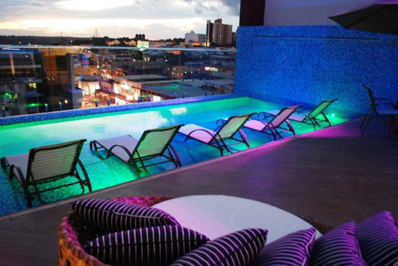 Pool
Pool
di Oscar Hotel Executive