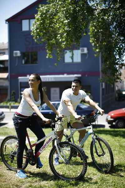 Sports and Entertainment
Sports and Entertainment
di Side One Design Hotel