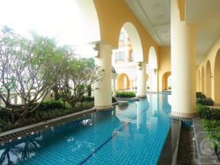 Pool
 di Baan Montida Serviced Residence