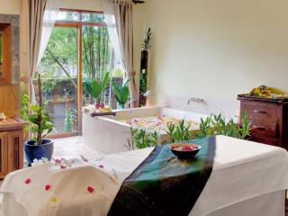 Sports and Entertainment
Sports and Entertainment
di Moha Mohori By Sokha Hotels Resorts