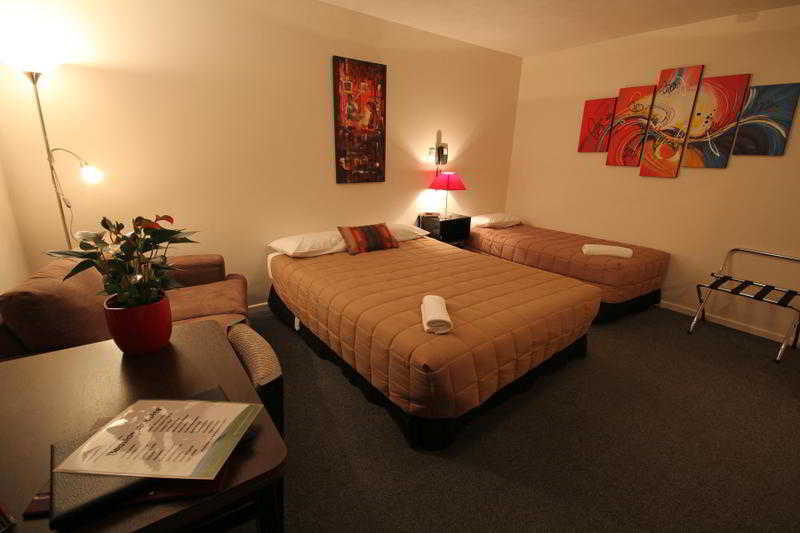 Room
Room
di Avalon Motels