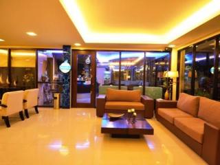 Lobby
Lobby
di Home Crest Residences
