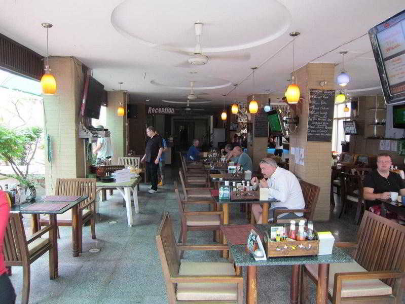Restaurant
 di 18 Coins Inn Pattaya