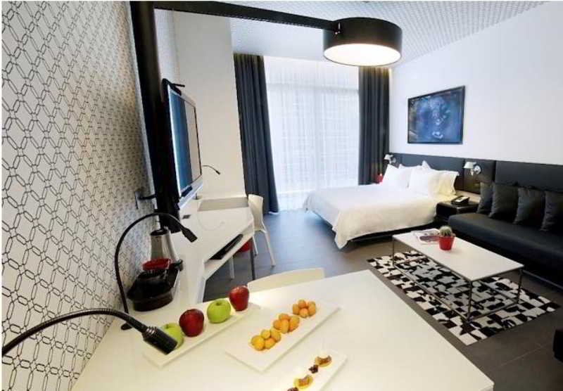 Room
Room
di Small Ville Hotel