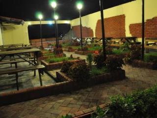 Restaurant
Restaurant
di Tropical Daisy Hotel