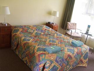 Southern Right Motor Inn