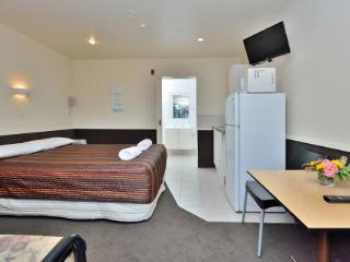 Room
Room
di Auckland North Shore Motels & Holiday Park