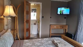 Designer Cottage Bed & Breakfast