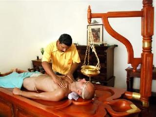 Sports and Entertainment
Sports and Entertainment
di Lemon Tree Vembanad Lake Resort Muhamma West Of Ku