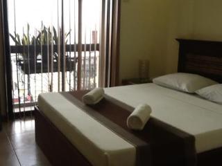 Room
Room
di Darunday Manor