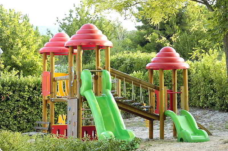 Sports and Entertainment
Sports and Entertainment
di Green Garden Camping Village