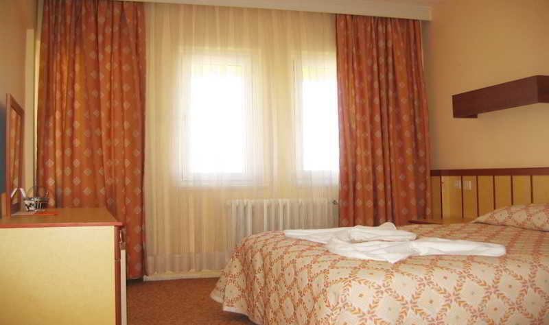 Room
Room
di GRAND IPEK PALAS THERMAL