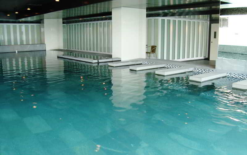 Pool
 di Bangkok City Hotel