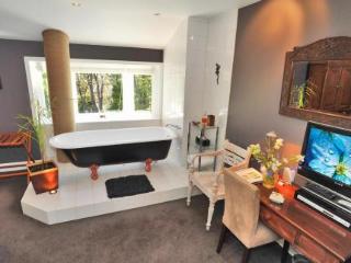 General view
General view
di Mccormick House