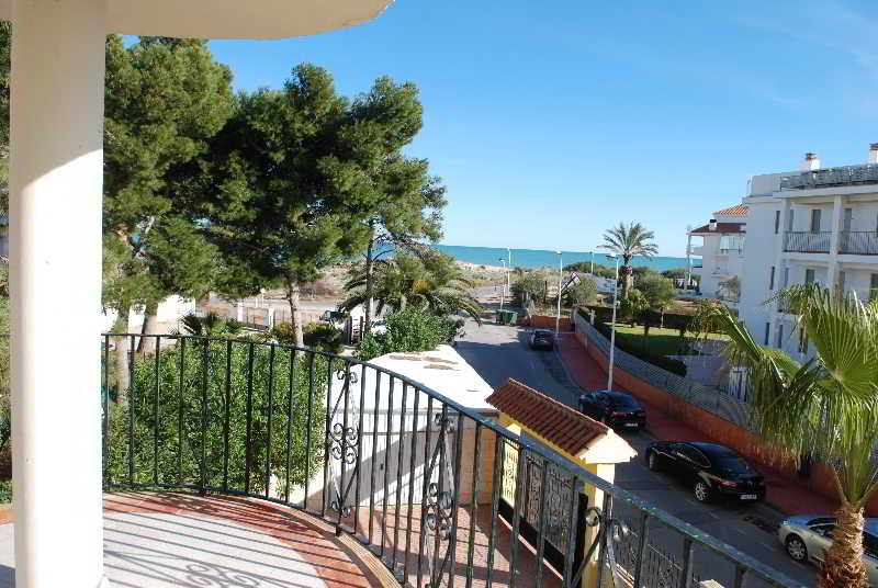 Room
Room
di Sol Y Mar Park