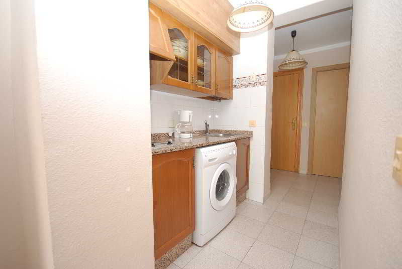 Room
Room
di Sol Y Mar Park