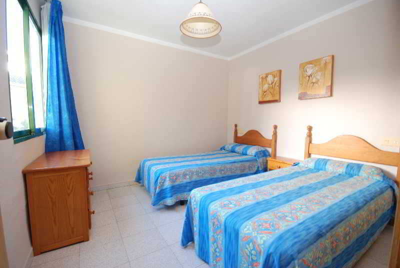 Room
Room
di Sol Y Mar Park