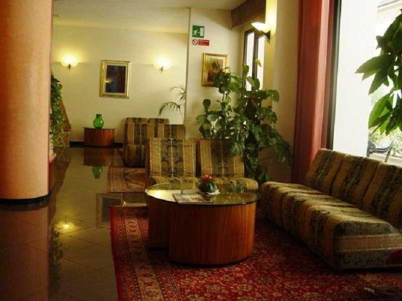Lobby
Lobby
di Degli Ulivi