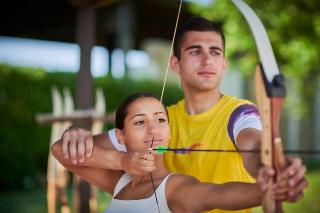 Desportos y Entretenimento