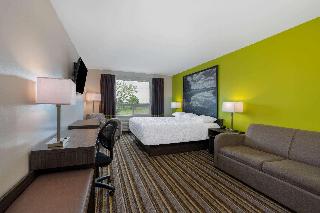 Super 8 By Wyndham Winnipeg East