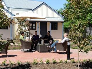 General view
General view
di The Haus Studio Apartments