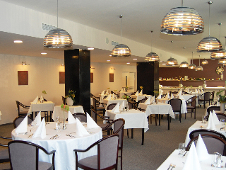 Restaurant
Restaurant
di Danubius Health Spa Resort Balnea Eslanade Palace