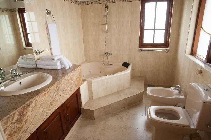 Room
Room
di ALANKARA VILLA