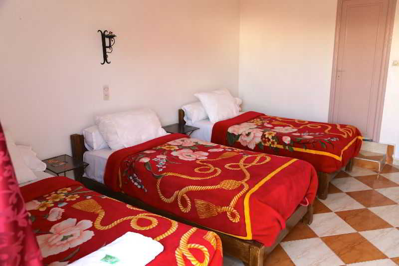 Room
Room
di LA BELLE VUE