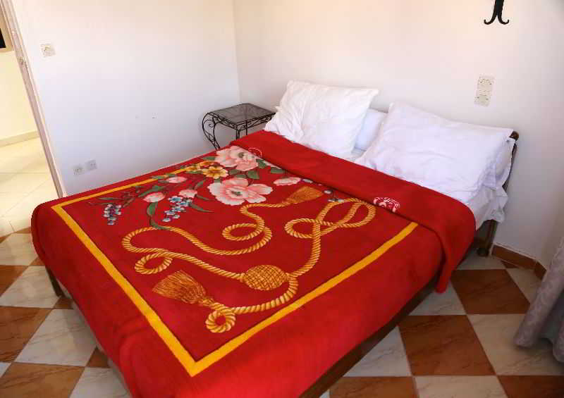 Room
Room
di LA BELLE VUE