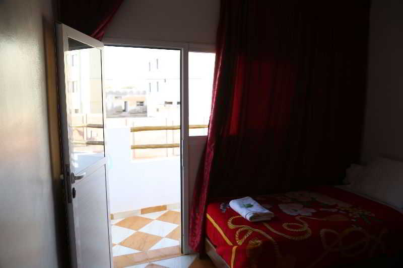 Room
Room
di LA BELLE VUE