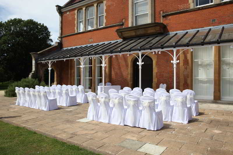 Terrace
Terrace
di Oakwood House Hotel