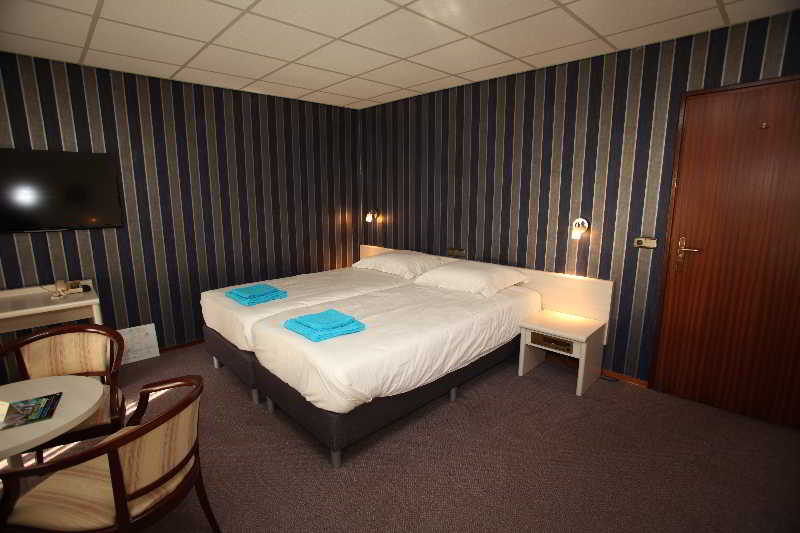 Room
Room
di Het Wapen Van Enkhuizen