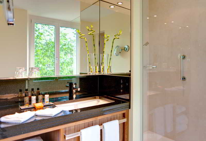 Room
Room
di Renaissance Lucerne Hotel