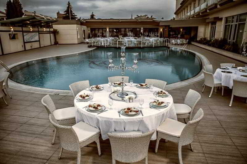 Pool
Pool
di Hegsagone Hotel