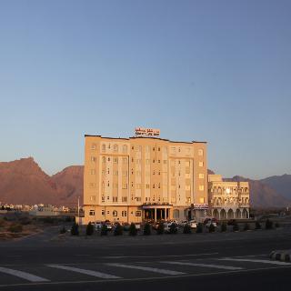 Nizwa Hotel Apartments image 1