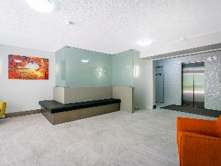 Surfers Beachside Holiday Apartments image 1