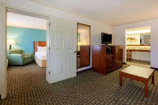Days Inn By Wyndham Austintown