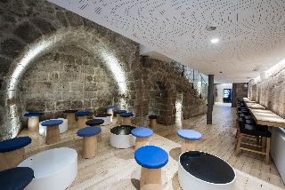 Bluesock Hostels hotel, 
Porto, Portugal.
The photo picture quality can be
variable. We apologize if the
quality is of an unacceptable
level.