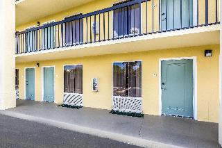 Quality Inn Palm Beach International Airport