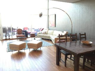 Bay Square Building 12