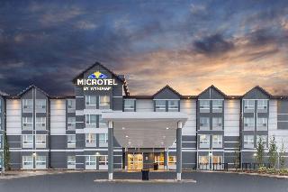 Microtel Inn & Suites by Wyndham Fort McMurray image 1