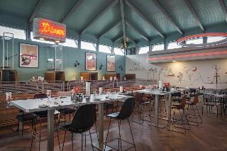 El Beso At Ocean El Faro