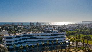 Longevity Health &amp; Wellness Hotel