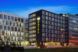 B&B Hotel Dusseldorf-City image 1