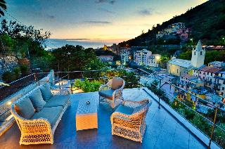Cinqueterre Residence image 1