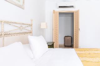 Ona Las Lomas Village